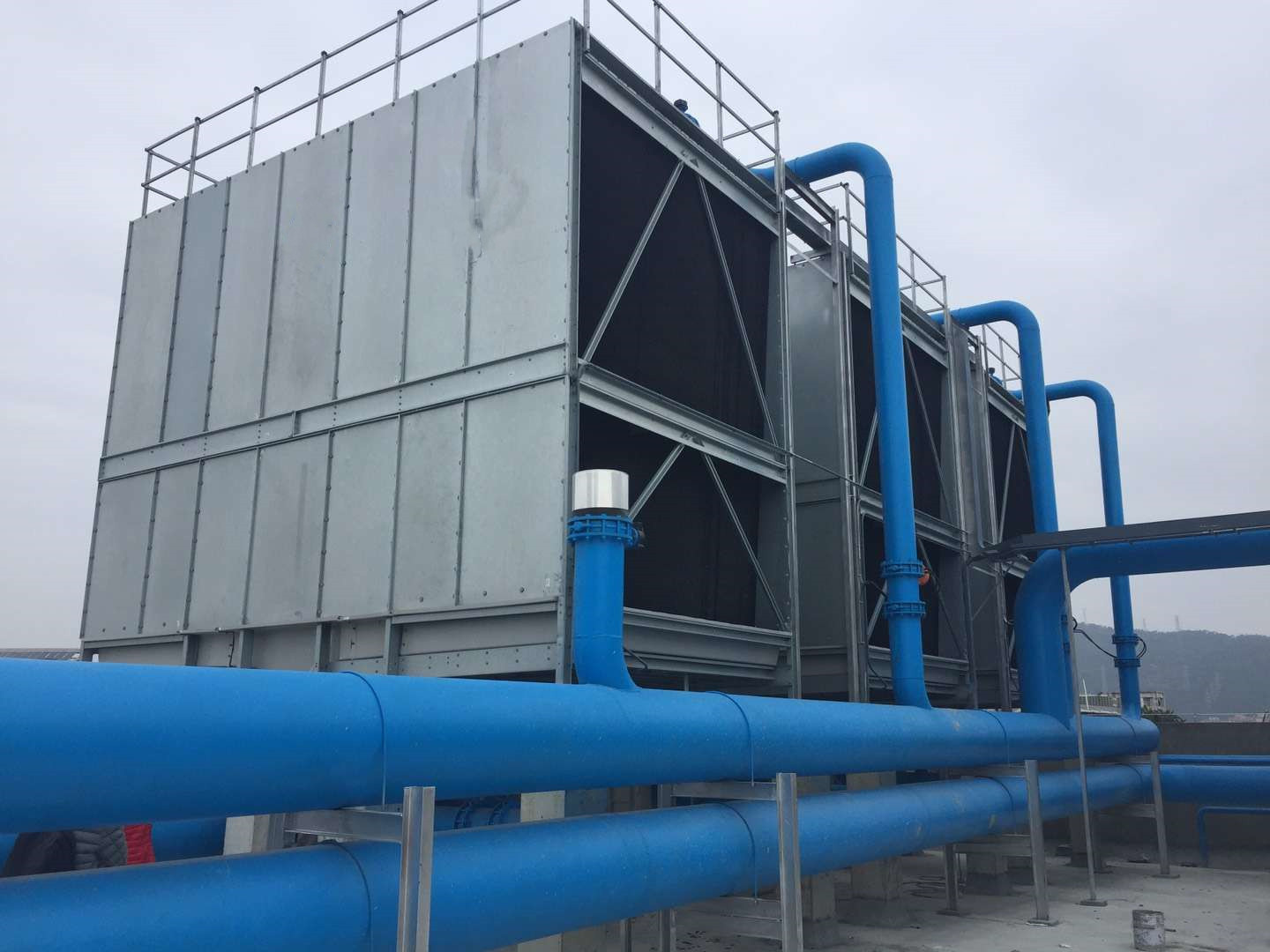 冷卻塔進出水溫差控制標準是多少,冷卻塔進出水溫差2℃