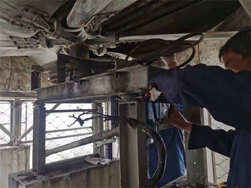 <a href=http://m.oshin.com.cn/peijian/fan/ target=_blank class=infotextkey>冷卻塔風機</a>噪聲控制方法